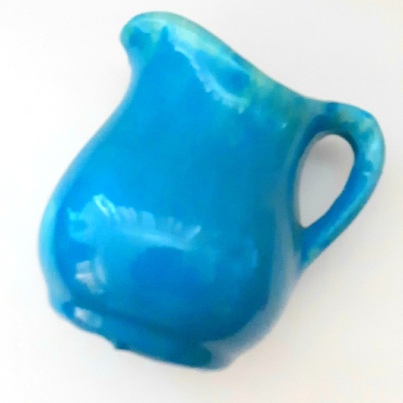 Vintage Azul Water Pitcher - Cottage Chic- Ocean Blue Pottery - Kitchen - Picture 1 of 7